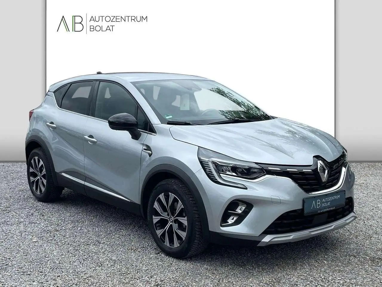 Photo 1 : Renault Captur 2022 Hybride