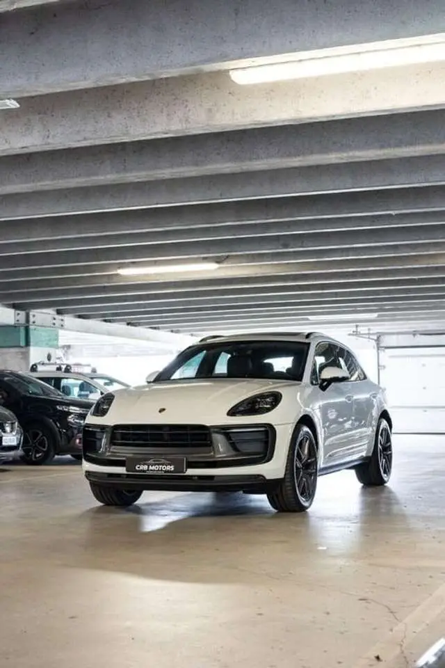 Photo 1 : Porsche Macan 2023 Essence