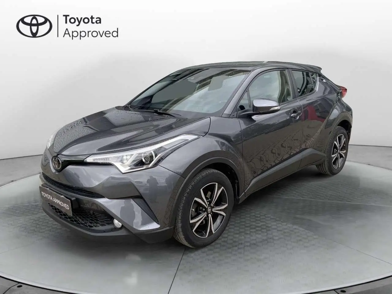 Photo 1 : Toyota C-hr 2018 Petrol