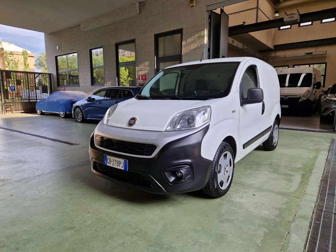 Photo 1 : Fiat Fiorino 2020 Diesel