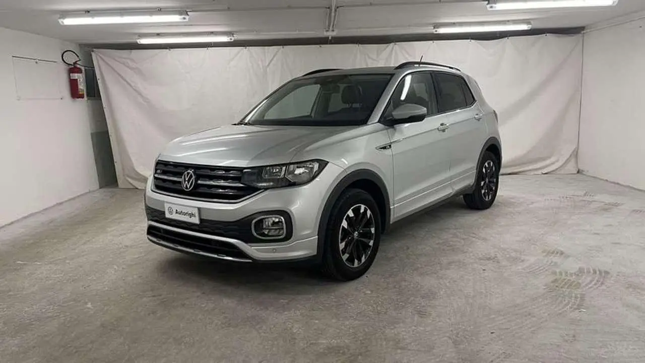 Photo 1 : Volkswagen T-cross 2022 Petrol