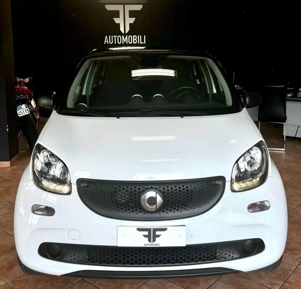 Photo 1 : Smart Forfour 2018 Petrol