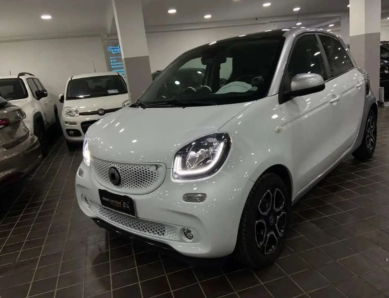 Photo 1 : Smart Forfour 2016 Petrol