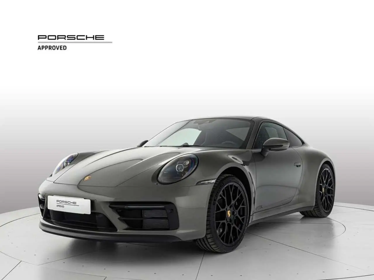 Photo 1 : Porsche 992 2022 Essence