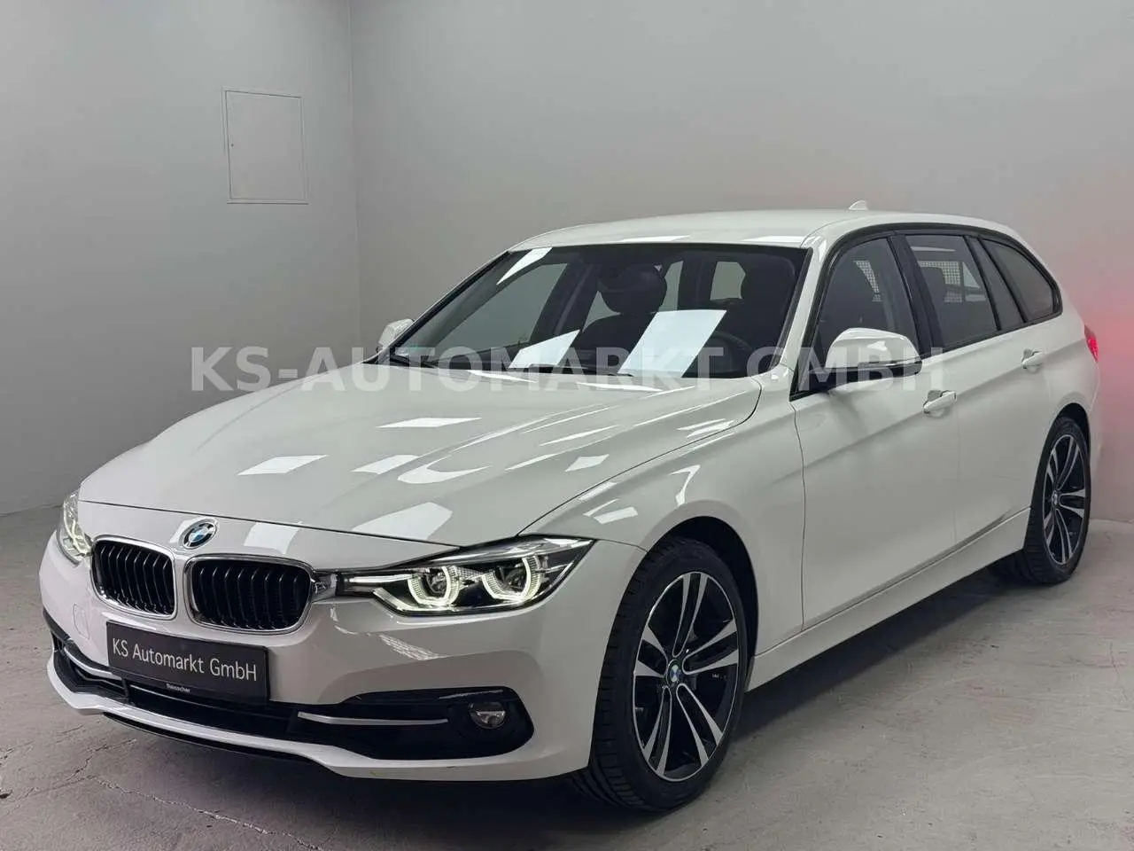 Photo 1 : Bmw Serie 3 2018 Diesel