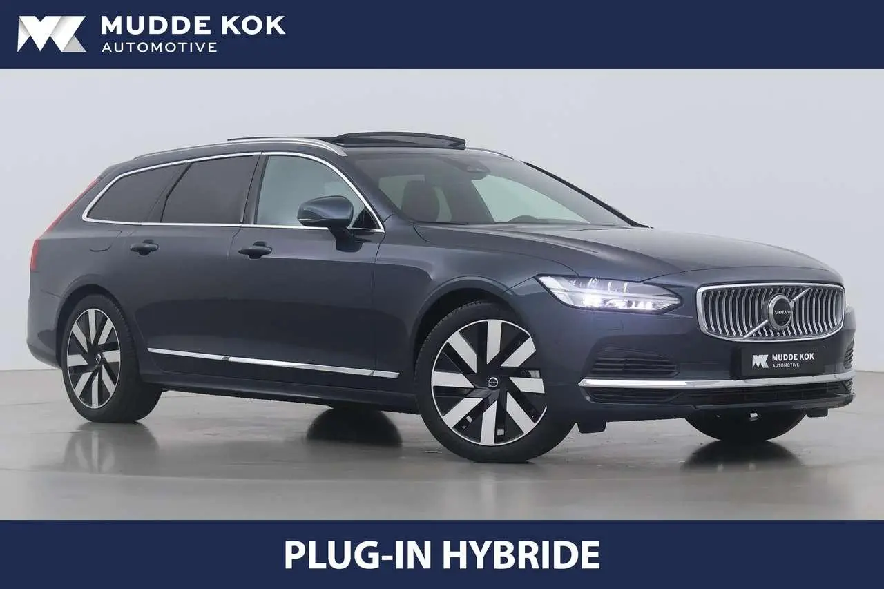 Photo 1 : Volvo V90 2024 Hybride