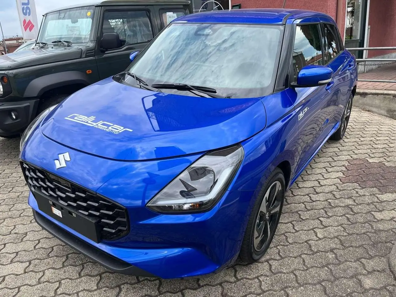 Photo 1 : Suzuki Swift 2024 Hybrid