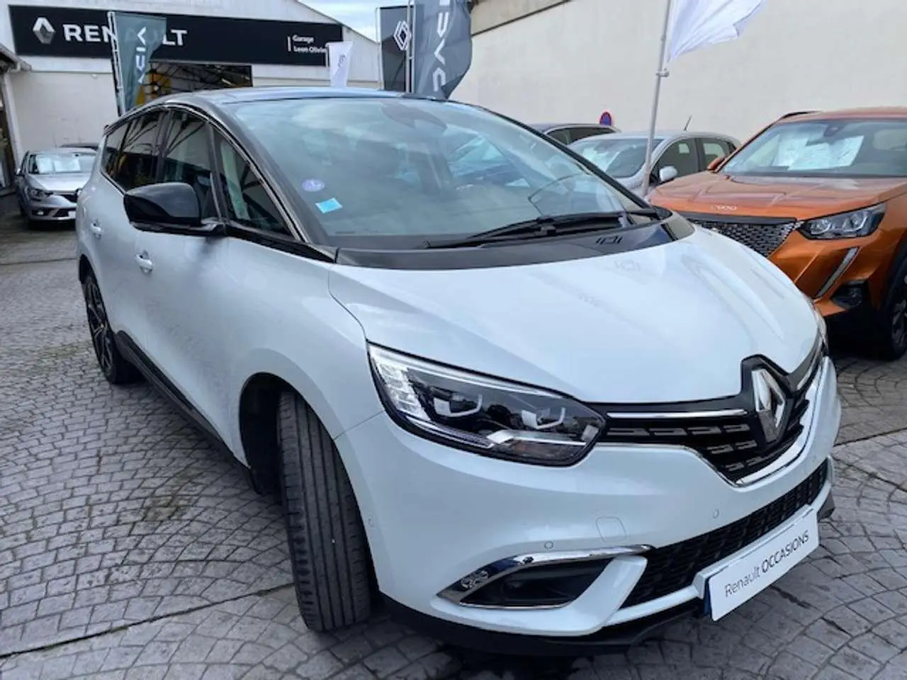 Photo 1 : Renault Grand Scenic 2022 Petrol