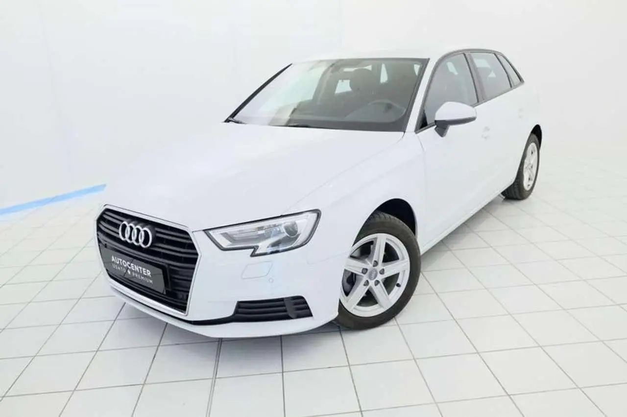 Photo 1 : Audi A3 2018 Diesel