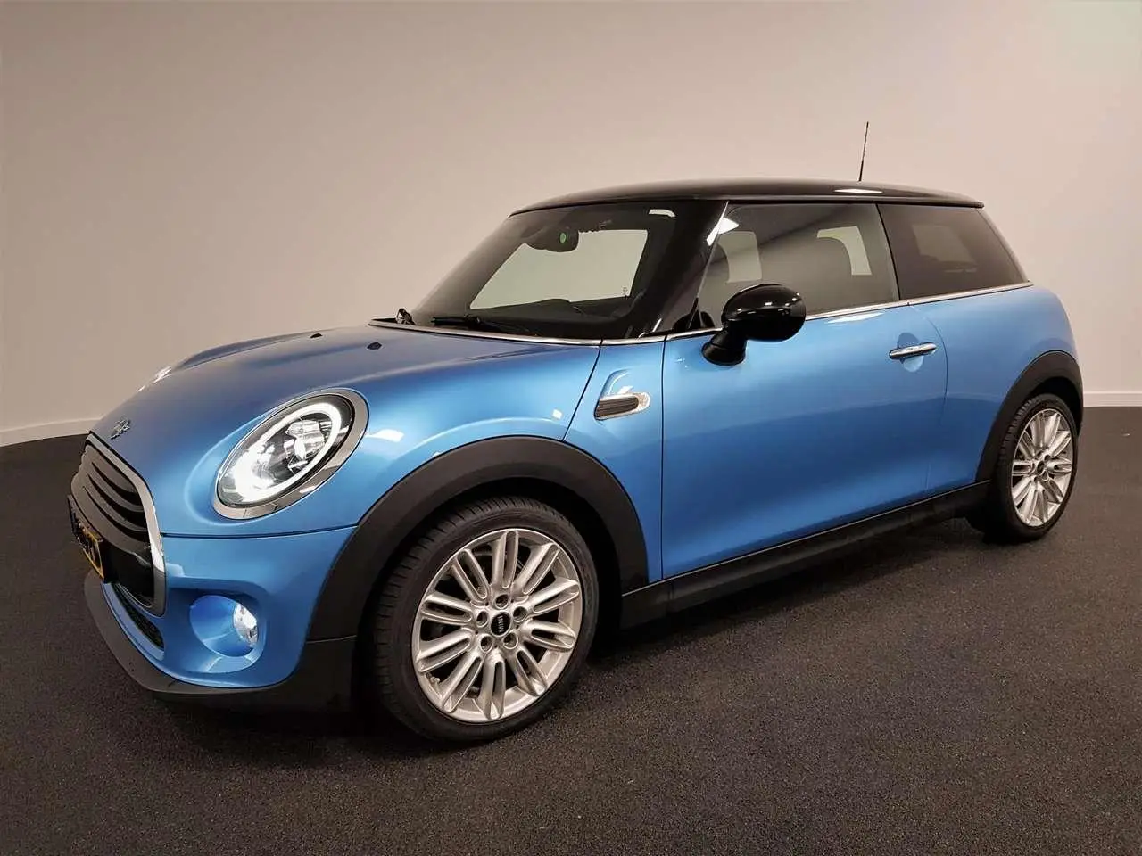 Photo 1 : Mini Cooper 2019 Petrol