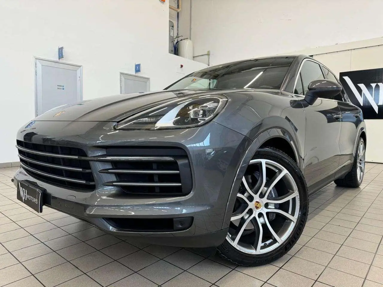 Photo 1 : Porsche Cayenne 2021 Essence