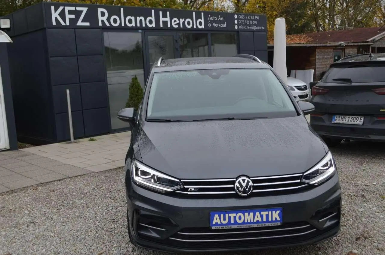 Photo 1 : Volkswagen Touran 2018 Petrol