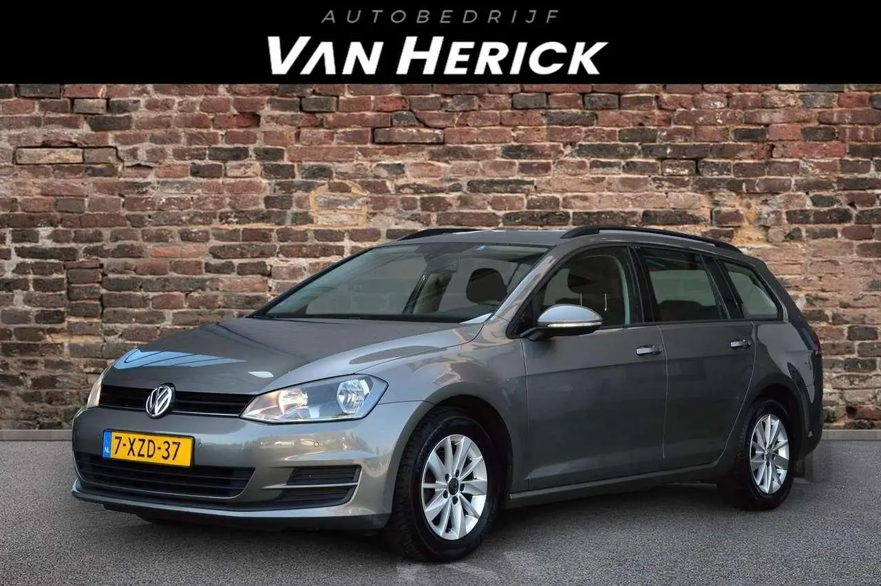 Photo 1 : Volkswagen Golf 2014 Petrol