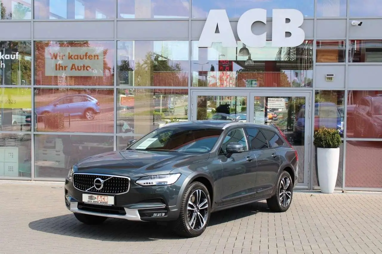 Photo 1 : Volvo V90 2019 Petrol