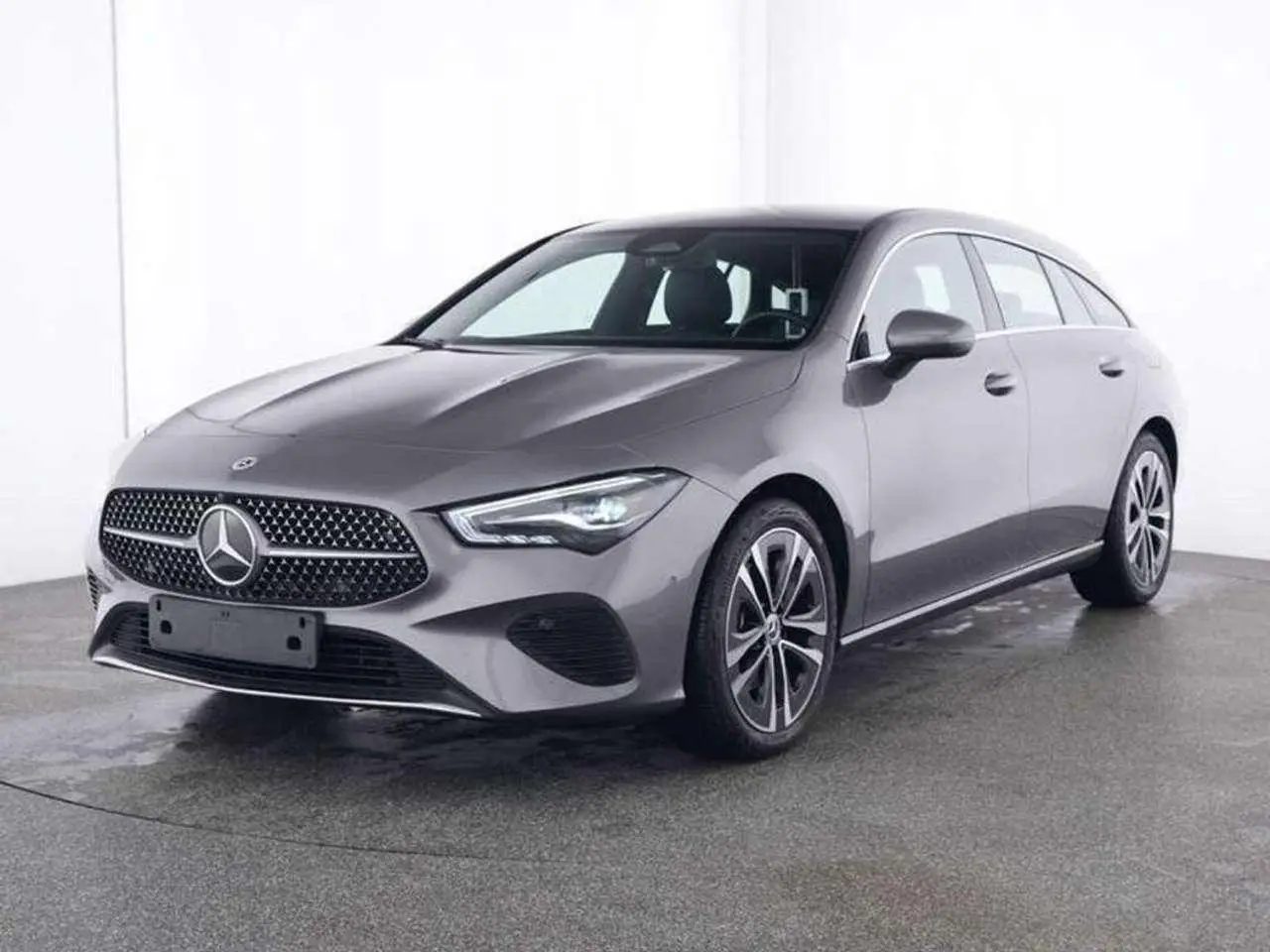 Photo 1 : Mercedes-benz Classe Cla 2023 Hybrid