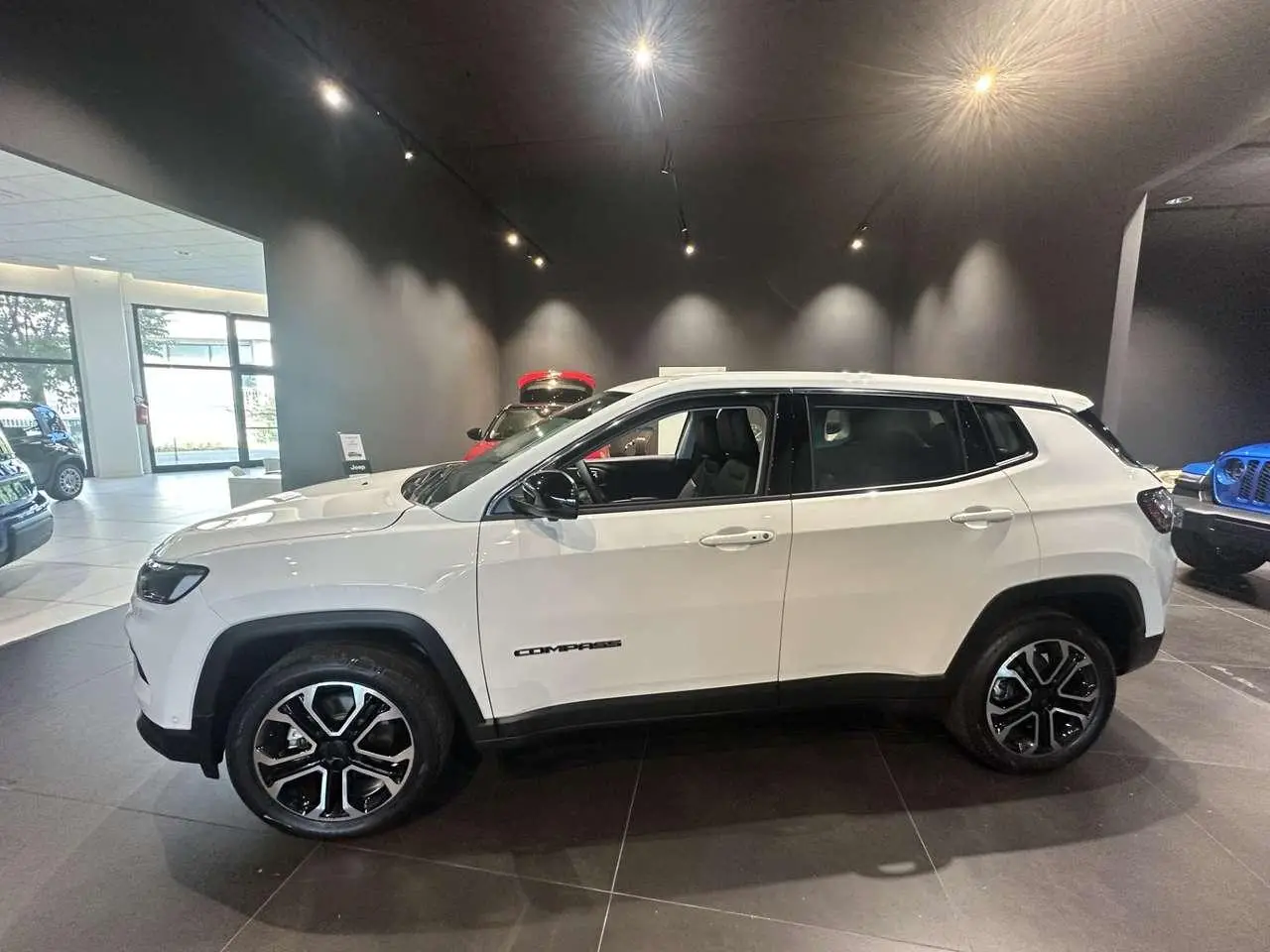 Photo 1 : Jeep Compass 2024 Hybride