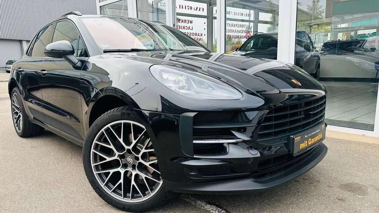 Photo 1 : Porsche Macan 2021 Essence