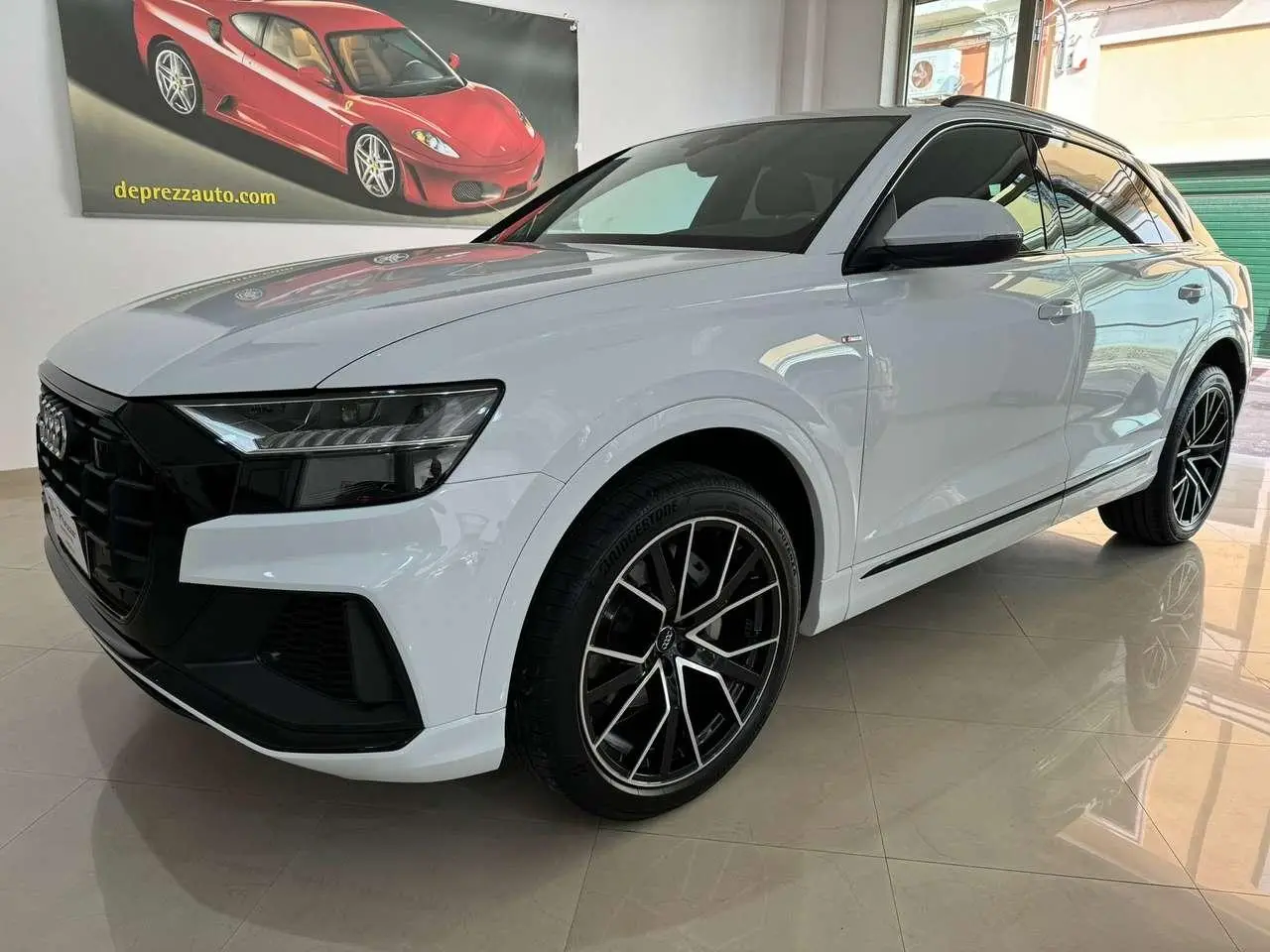 Photo 1 : Audi Q8 2019 Hybride