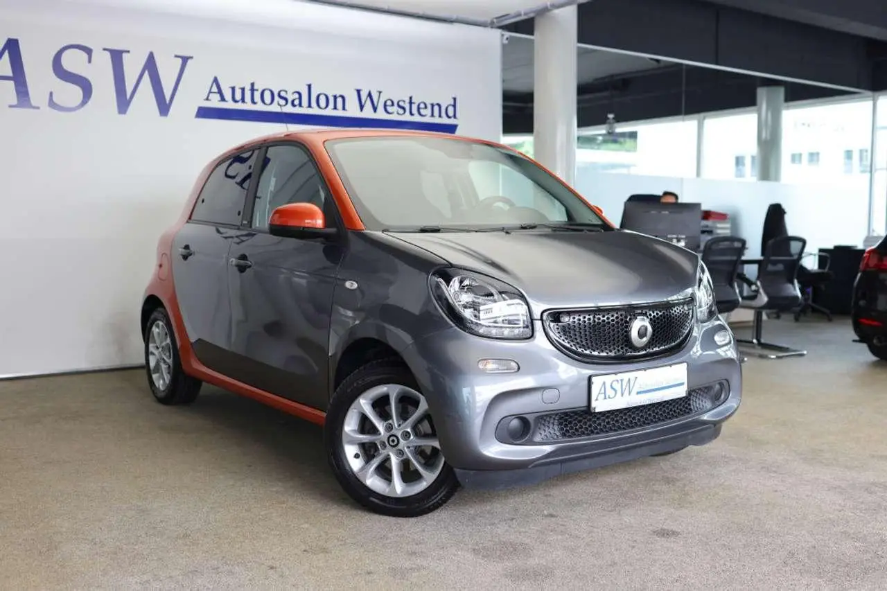 Photo 1 : Smart Forfour 2019 Petrol