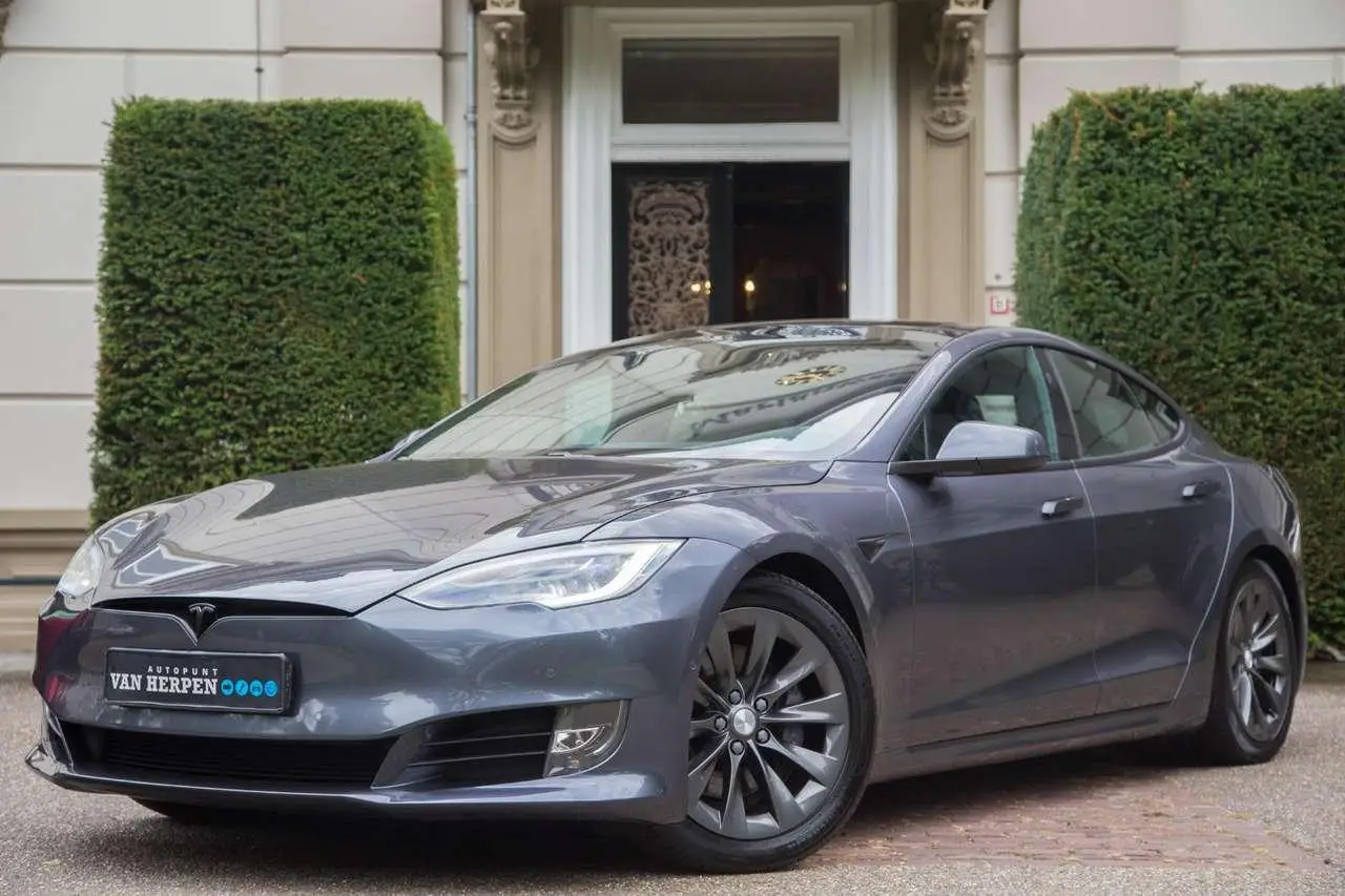 Photo 1 : Tesla Model S 2018 Electric