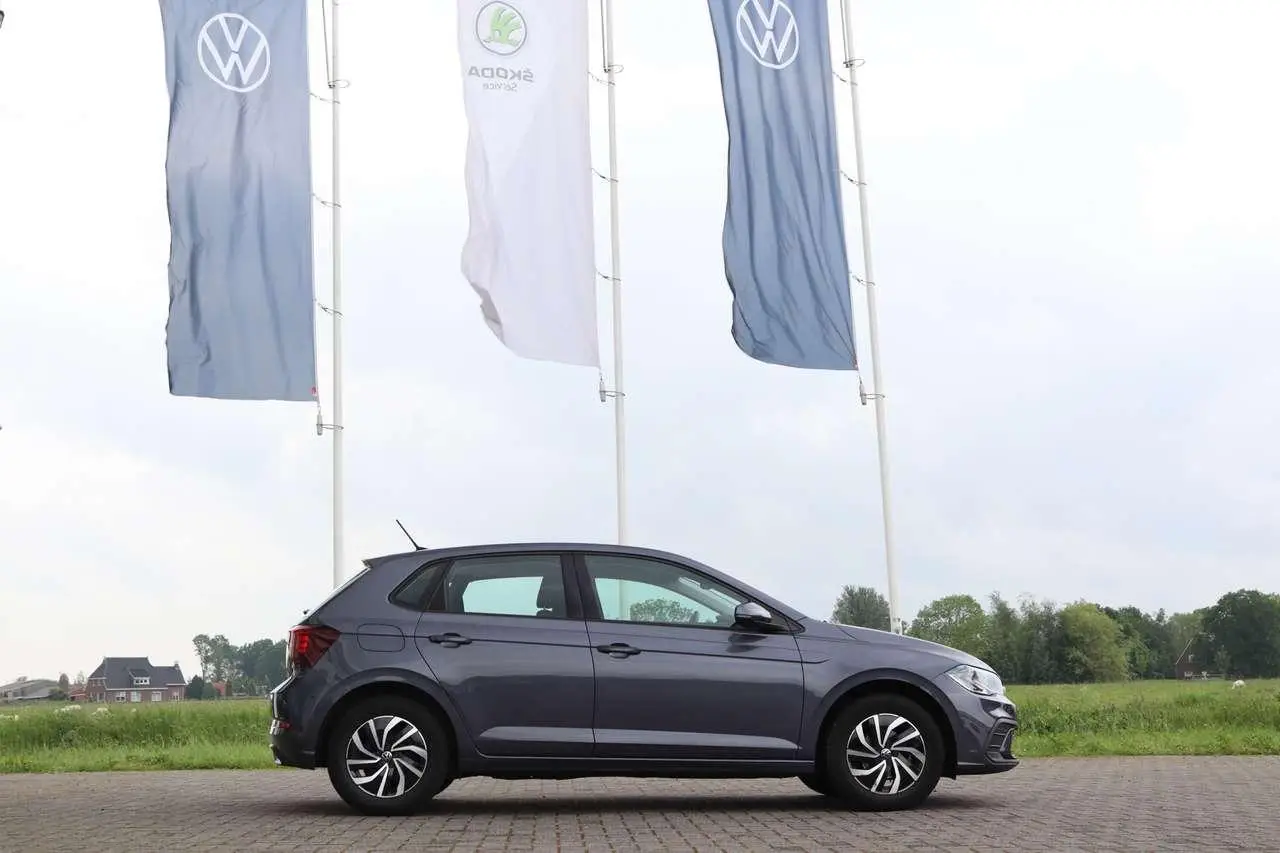 Photo 1 : Volkswagen Polo 2023 Essence