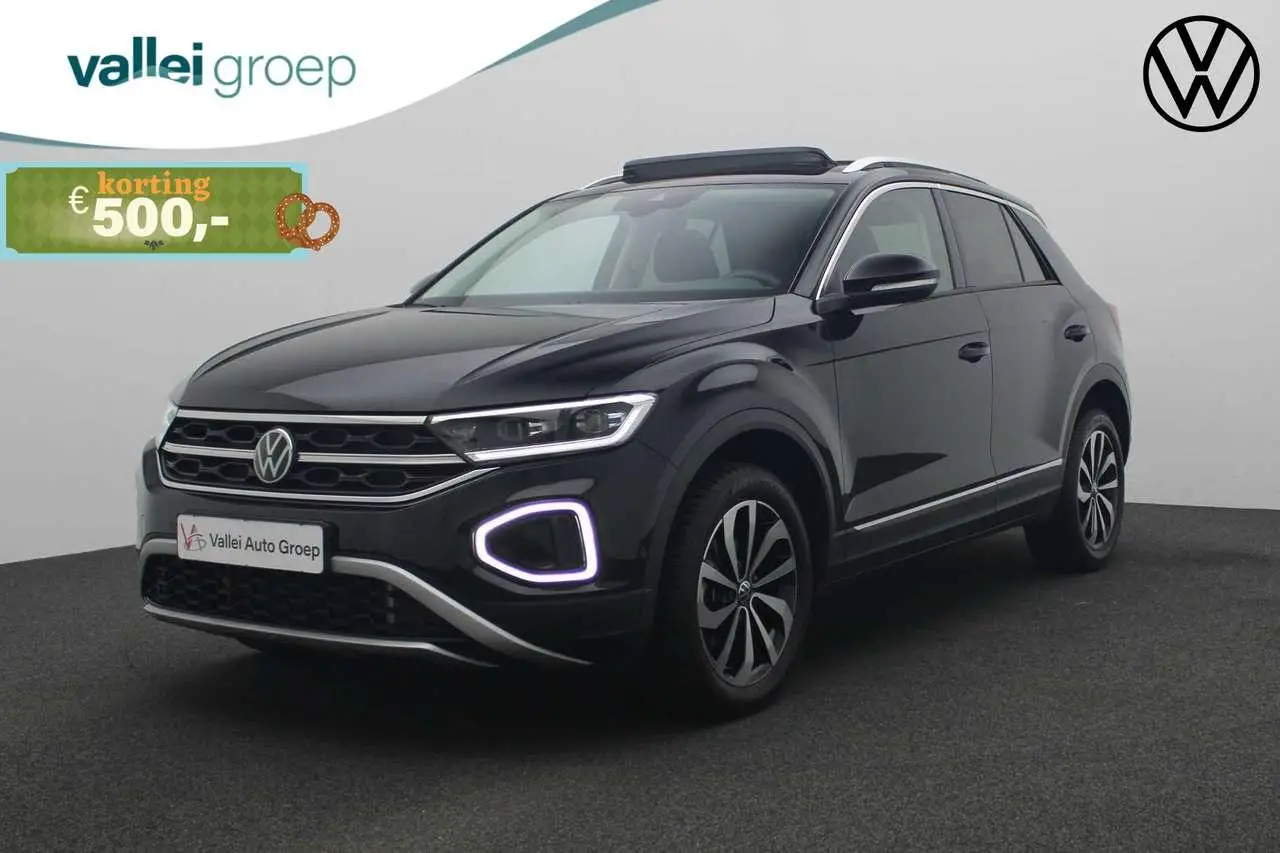 Photo 1 : Volkswagen T-roc 2024 Petrol