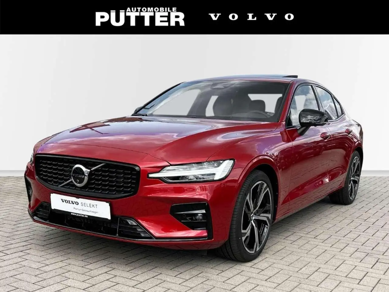 Photo 1 : Volvo S60 2023 Petrol