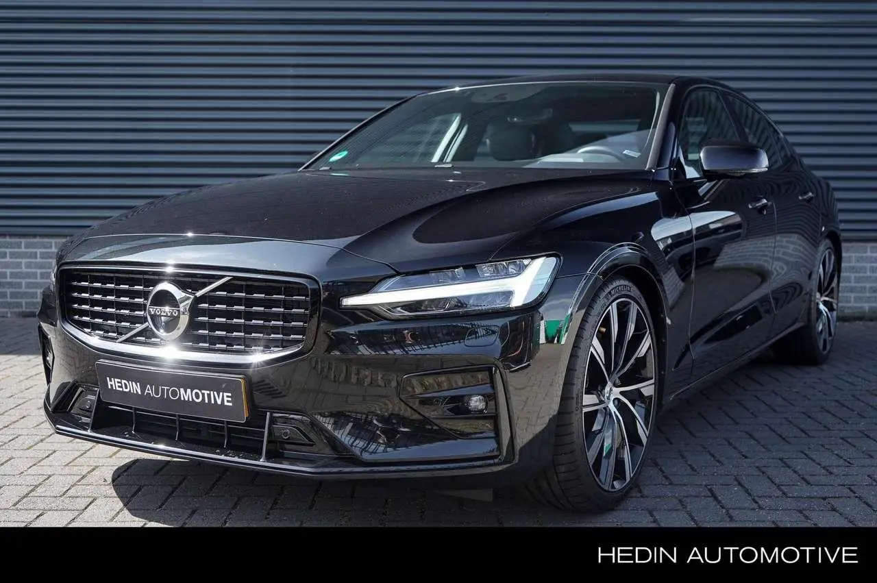 Photo 1 : Volvo S60 2021 Hybride