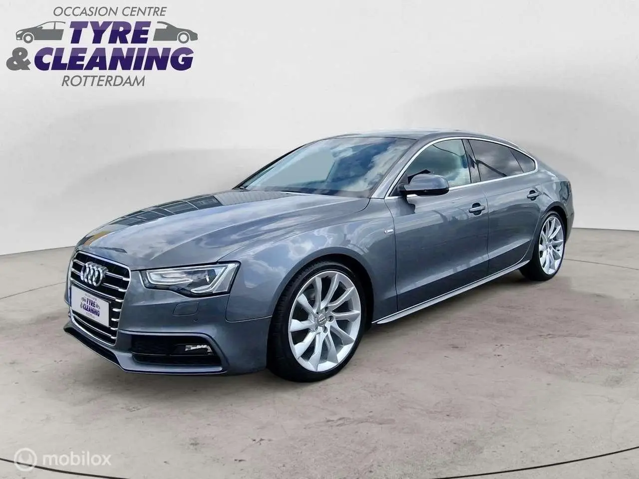 Photo 1 : Audi A5 2017 Petrol