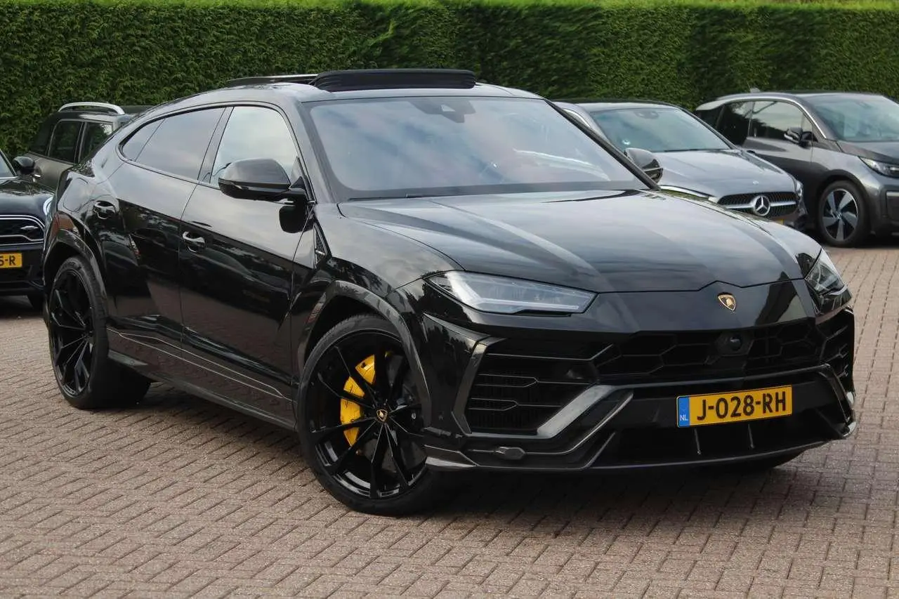 Photo 1 : Lamborghini Urus 2020 Essence