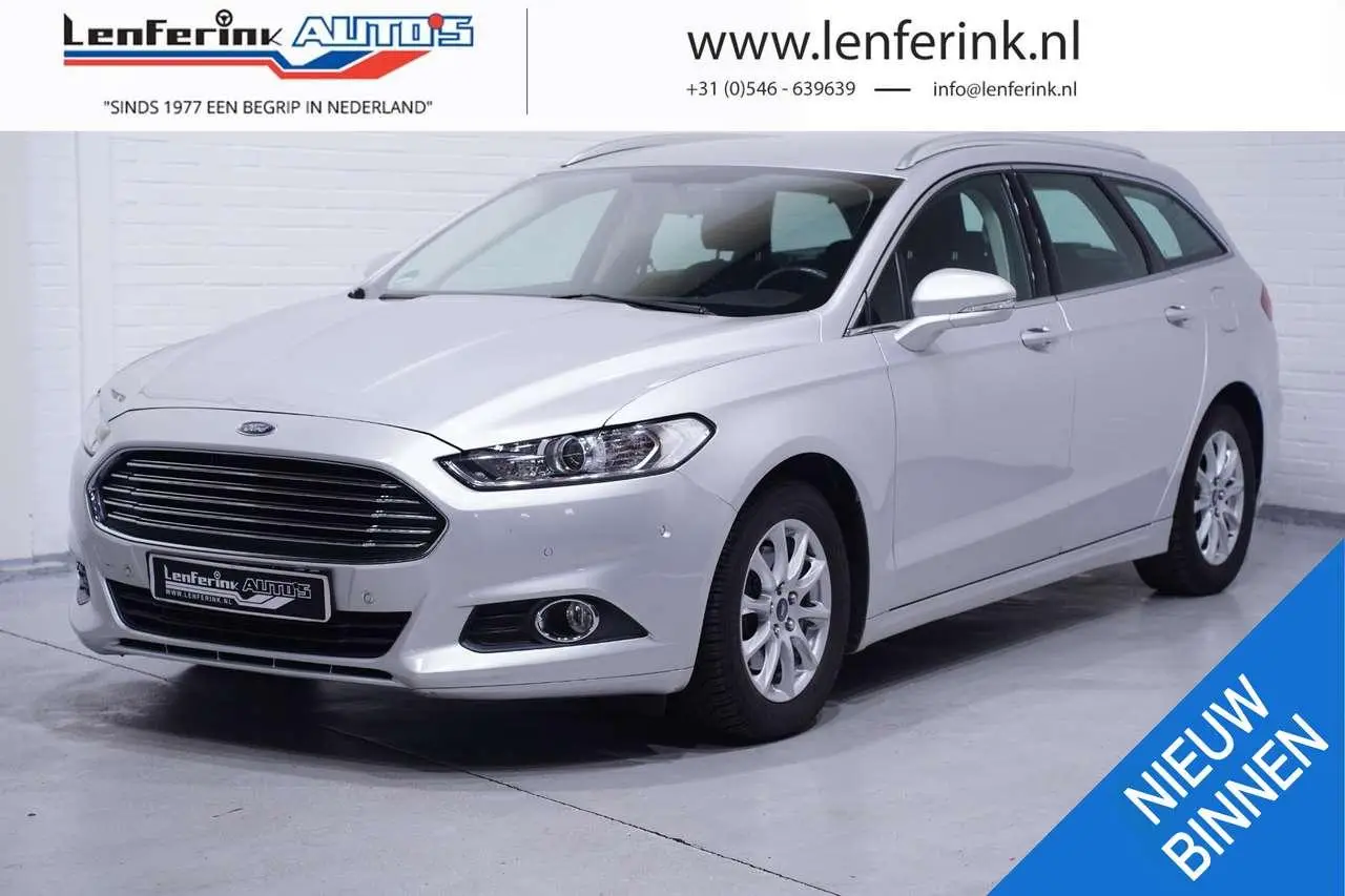 Photo 1 : Ford Mondeo 2016 Petrol