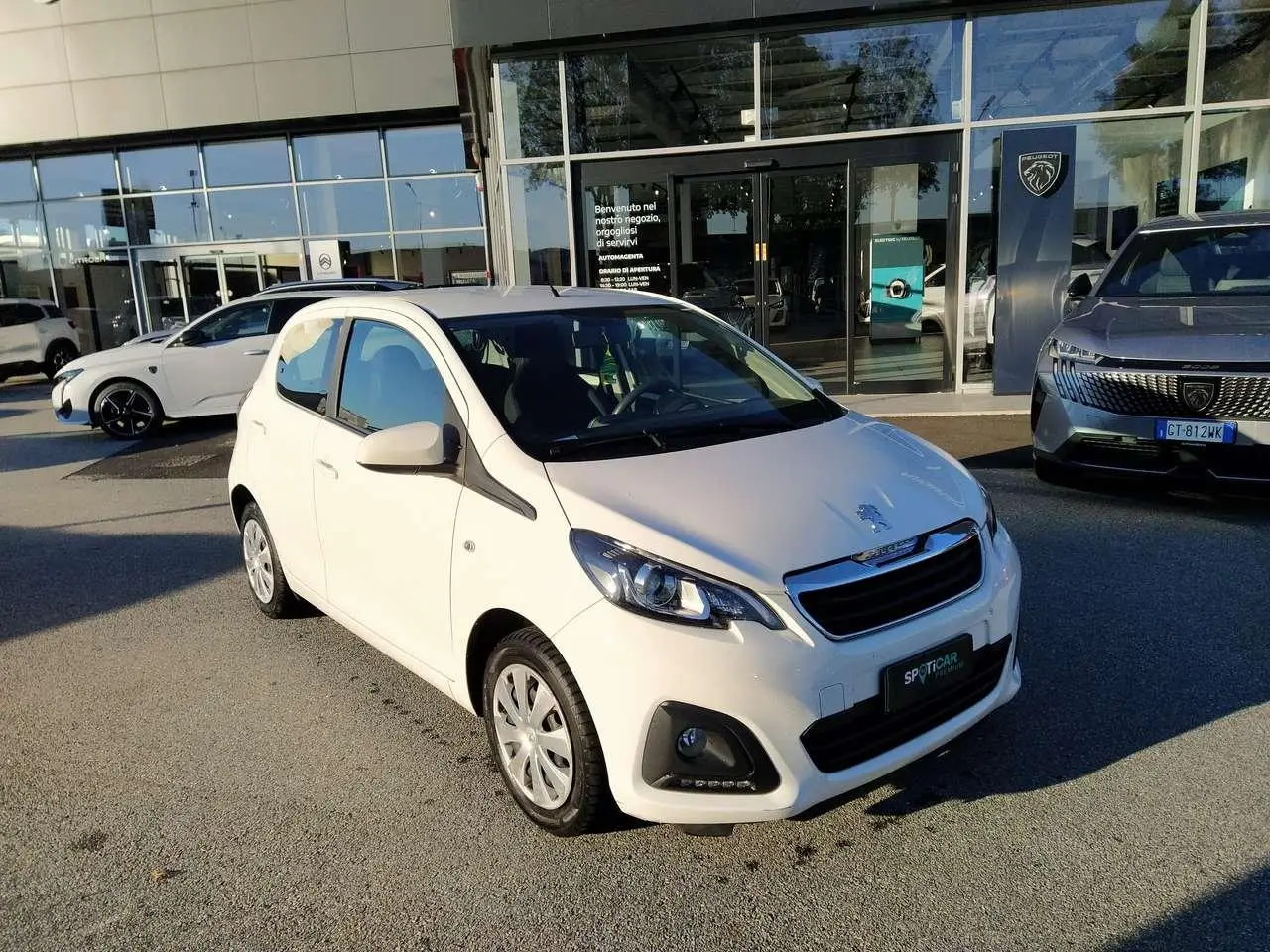 Photo 1 : Peugeot 108 2020 Essence