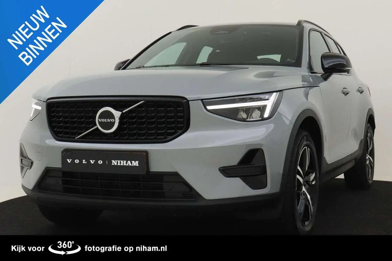 Photo 1 : Volvo Xc40 2024 Hybride