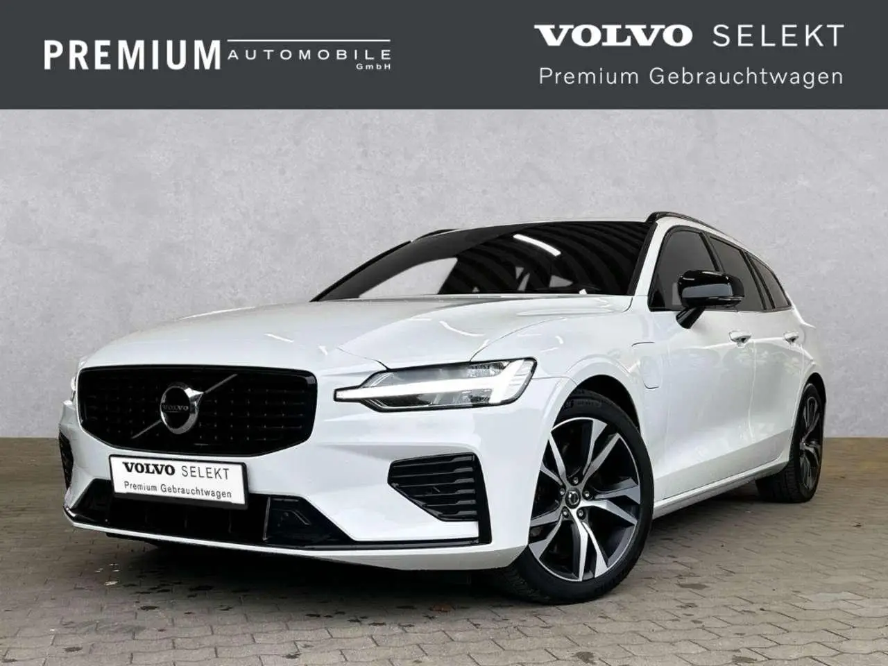 Photo 1 : Volvo V60 2021 Hybride