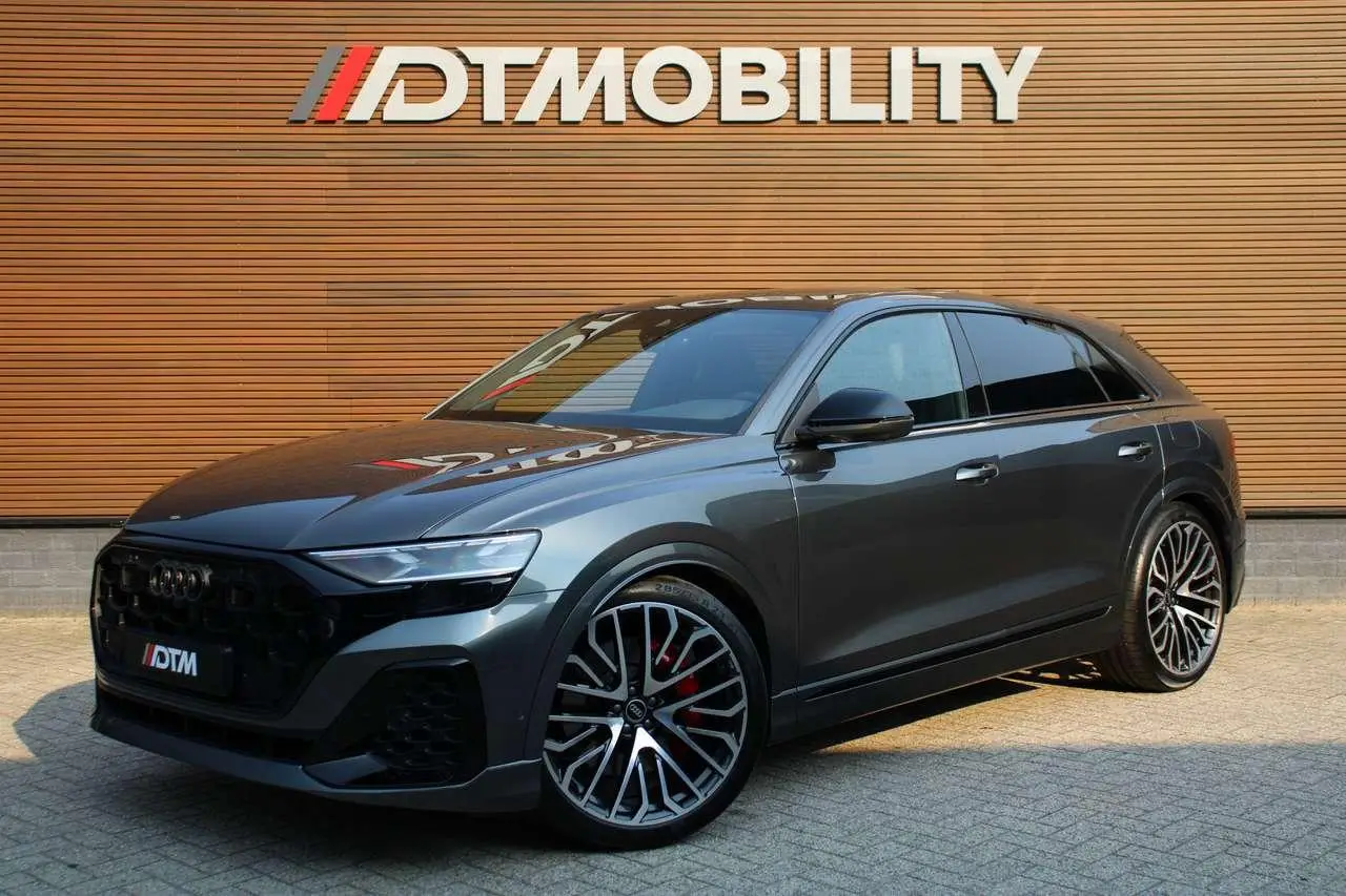 Photo 1 : Audi Q8 2024 Hybride