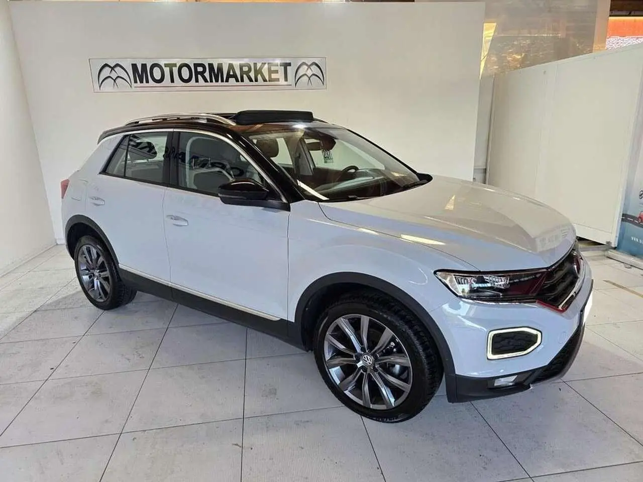 Photo 1 : Volkswagen T-roc 2019 Essence