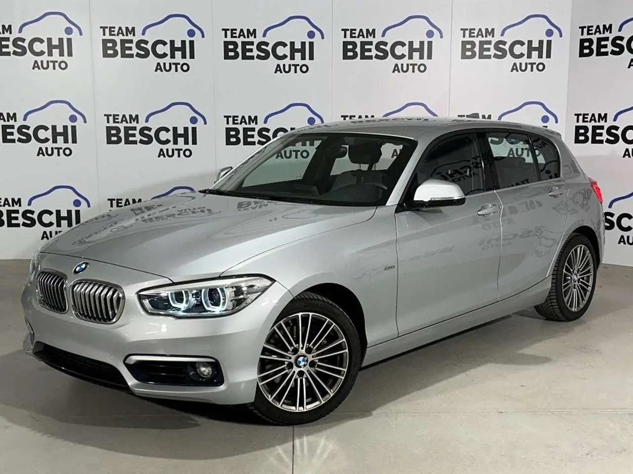 Photo 1 : Bmw Serie 1 2018 Diesel