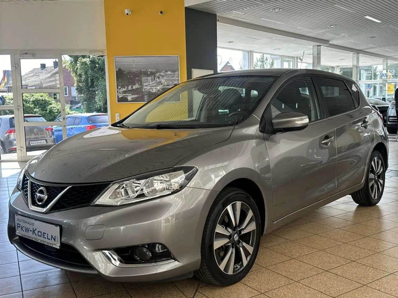 Photo 1 : Nissan Pulsar 2016 Petrol