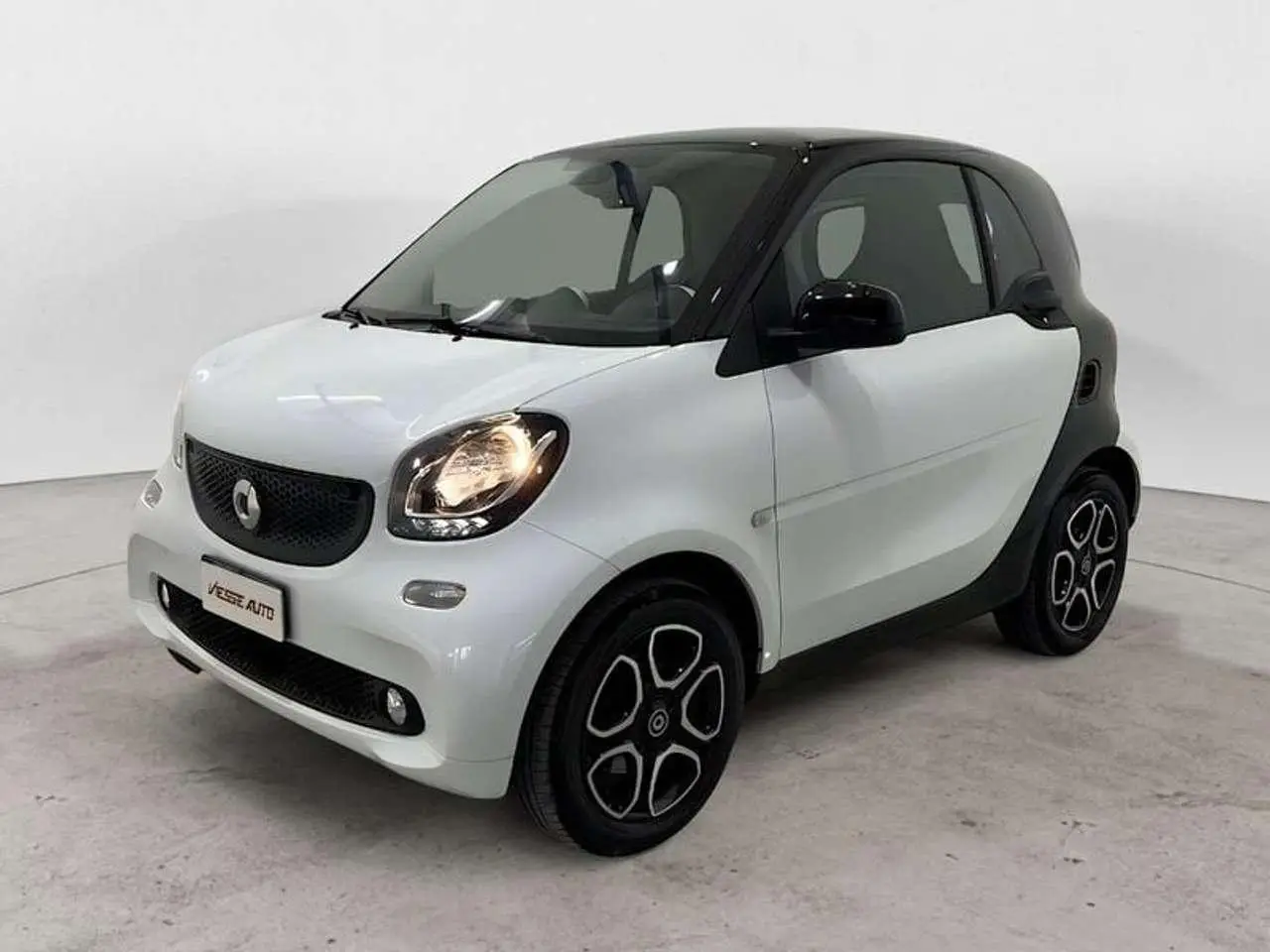 Photo 1 : Smart Fortwo 2018 Petrol