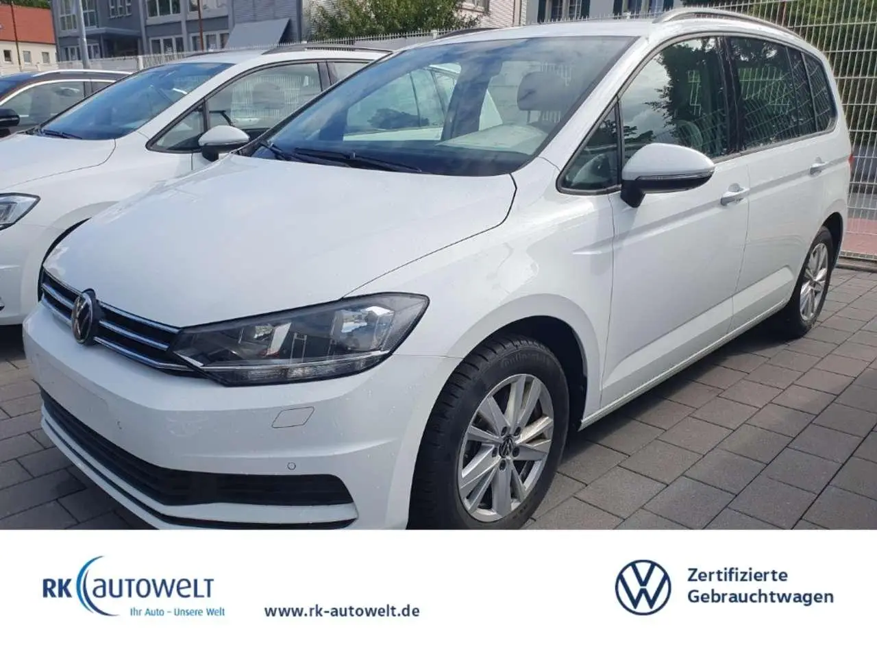 Photo 1 : Volkswagen Touran 2022 Essence