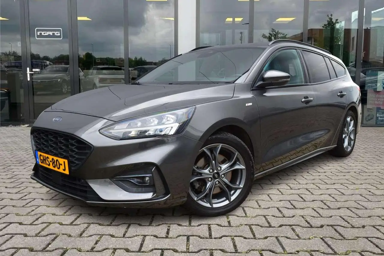 Photo 1 : Ford Focus 2020 Petrol