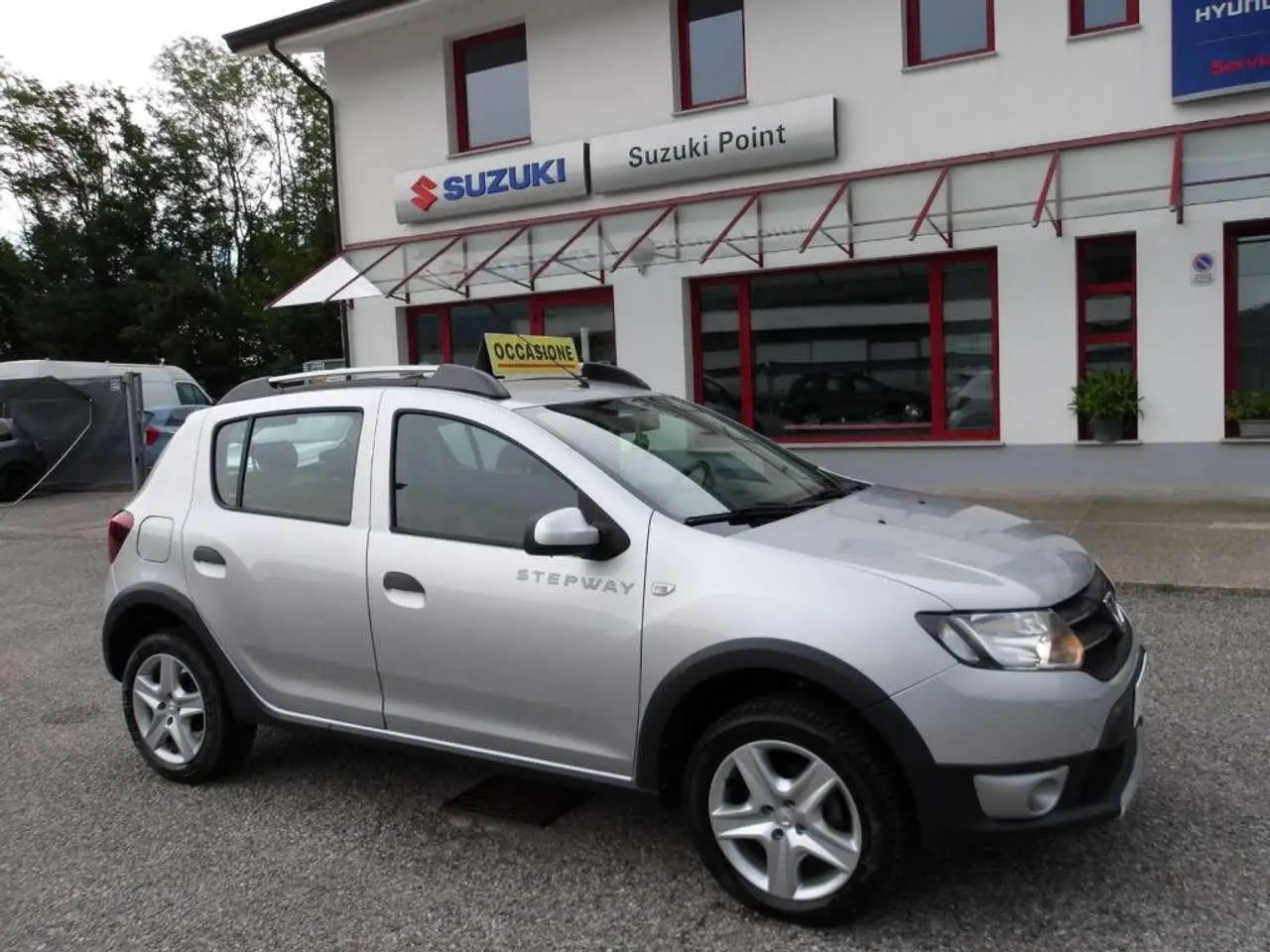 Photo 1 : Dacia Sandero 2016 Petrol