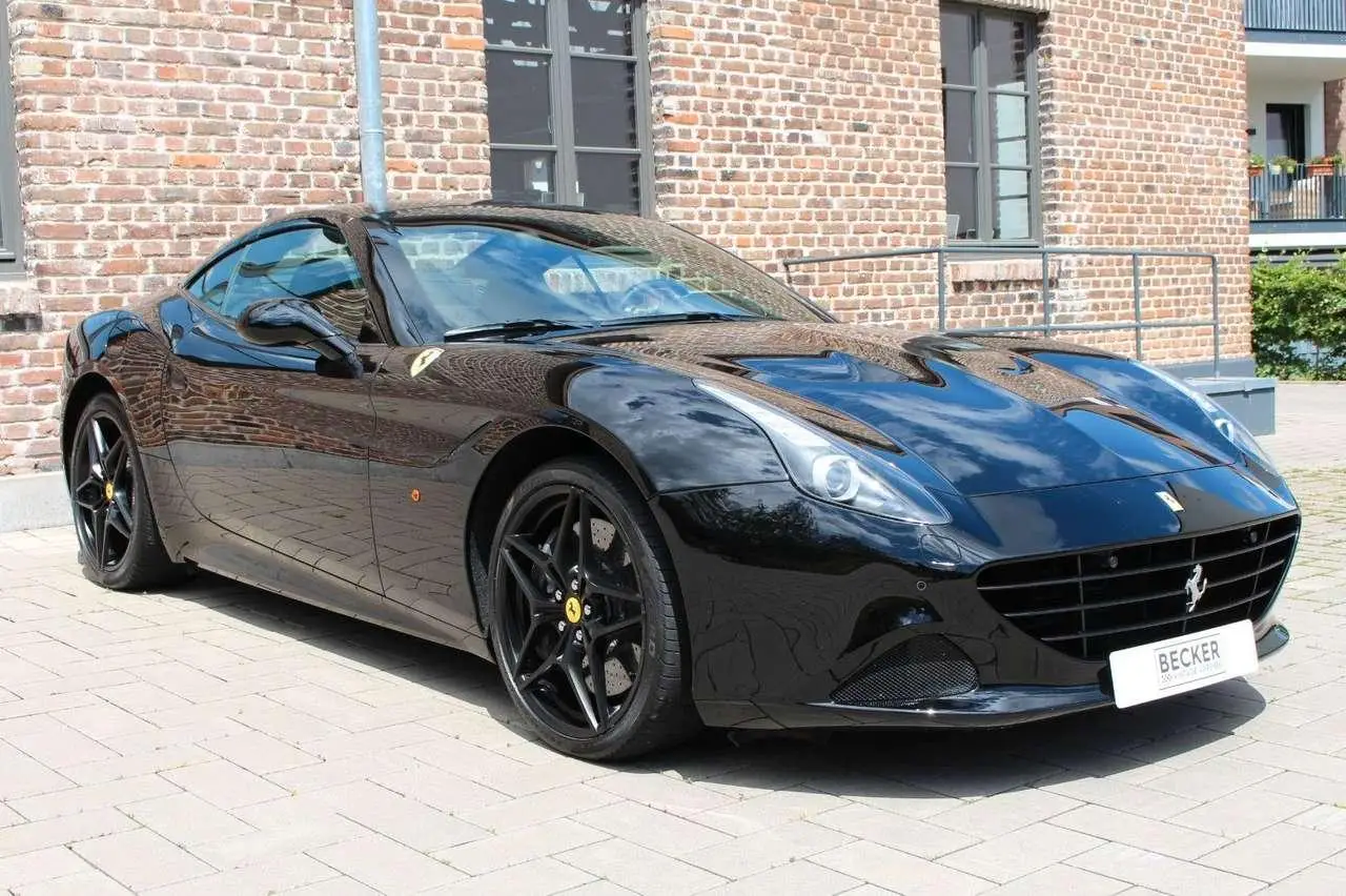 Photo 1 : Ferrari California 2017 Essence