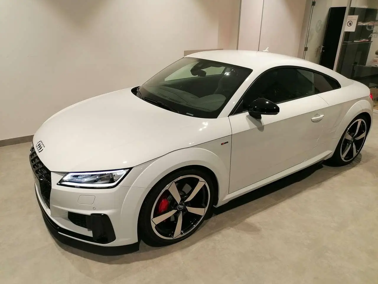 Photo 1 : Audi Tt 2019 Petrol