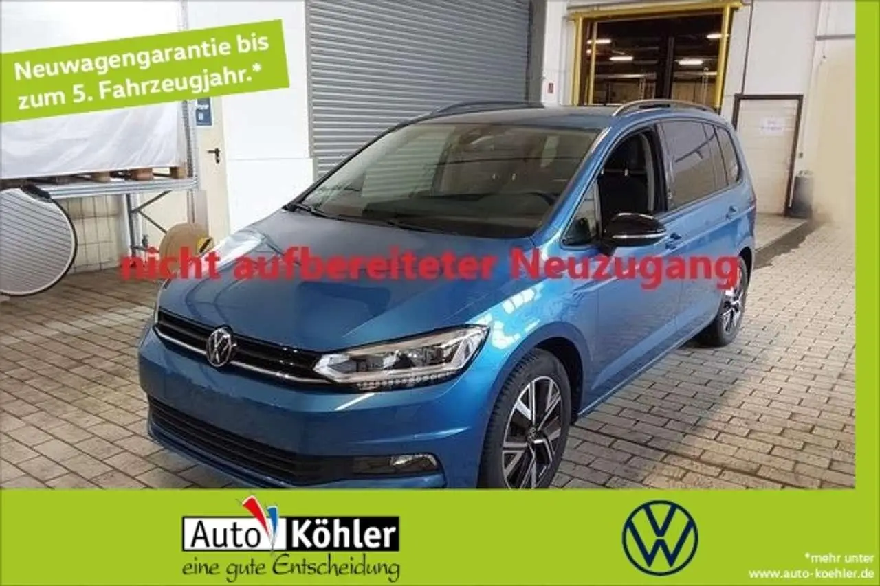 Photo 1 : Volkswagen Touran 2023 Essence