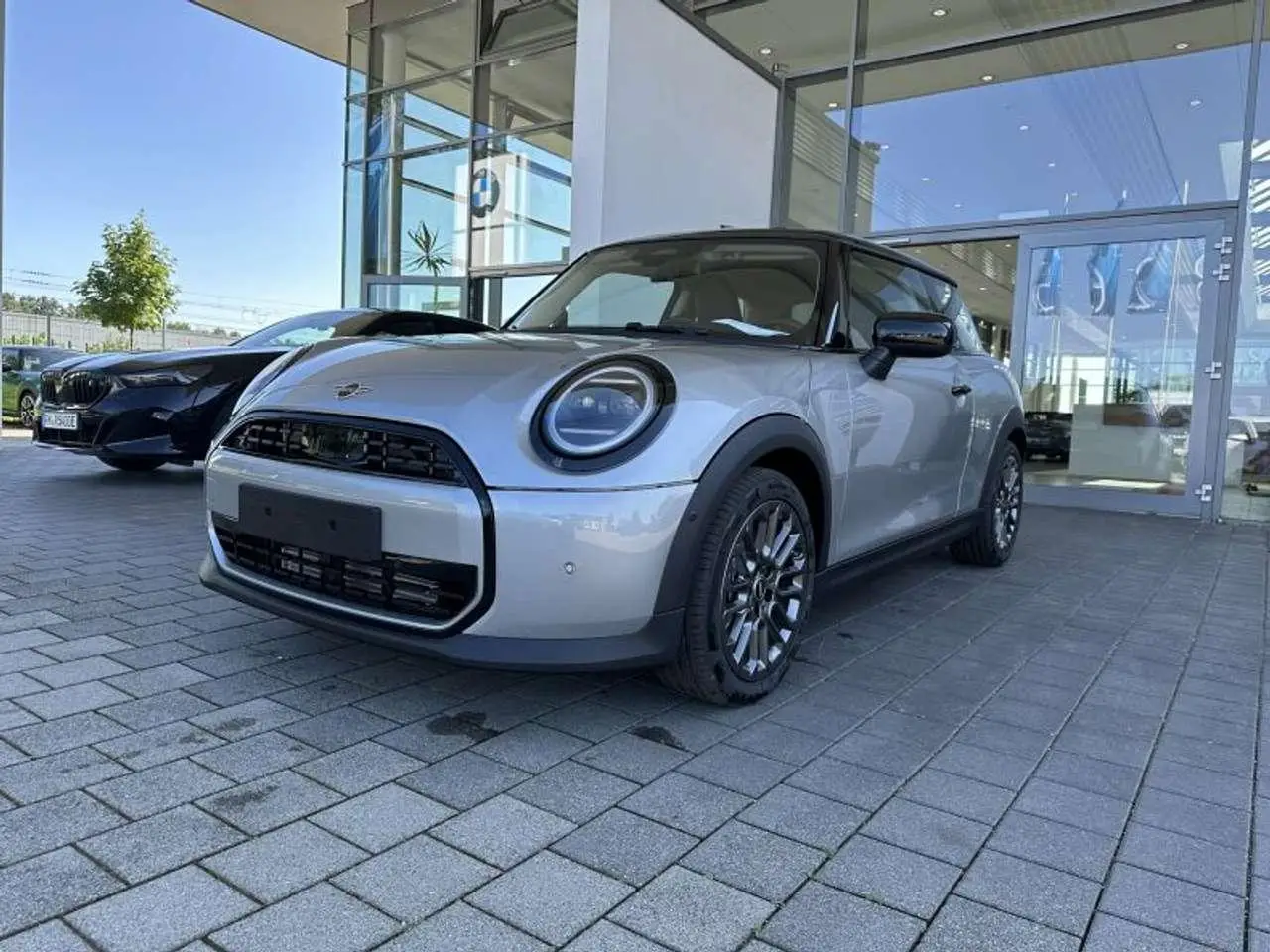 Photo 1 : Mini Cooper 2024 Petrol