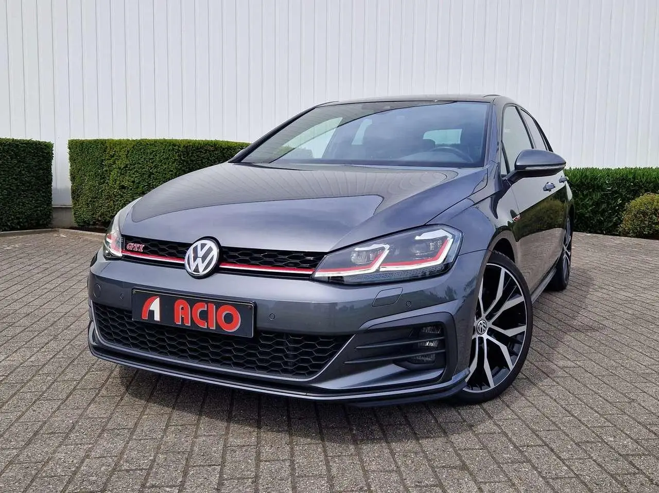 Photo 1 : Volkswagen Golf 2019 Petrol