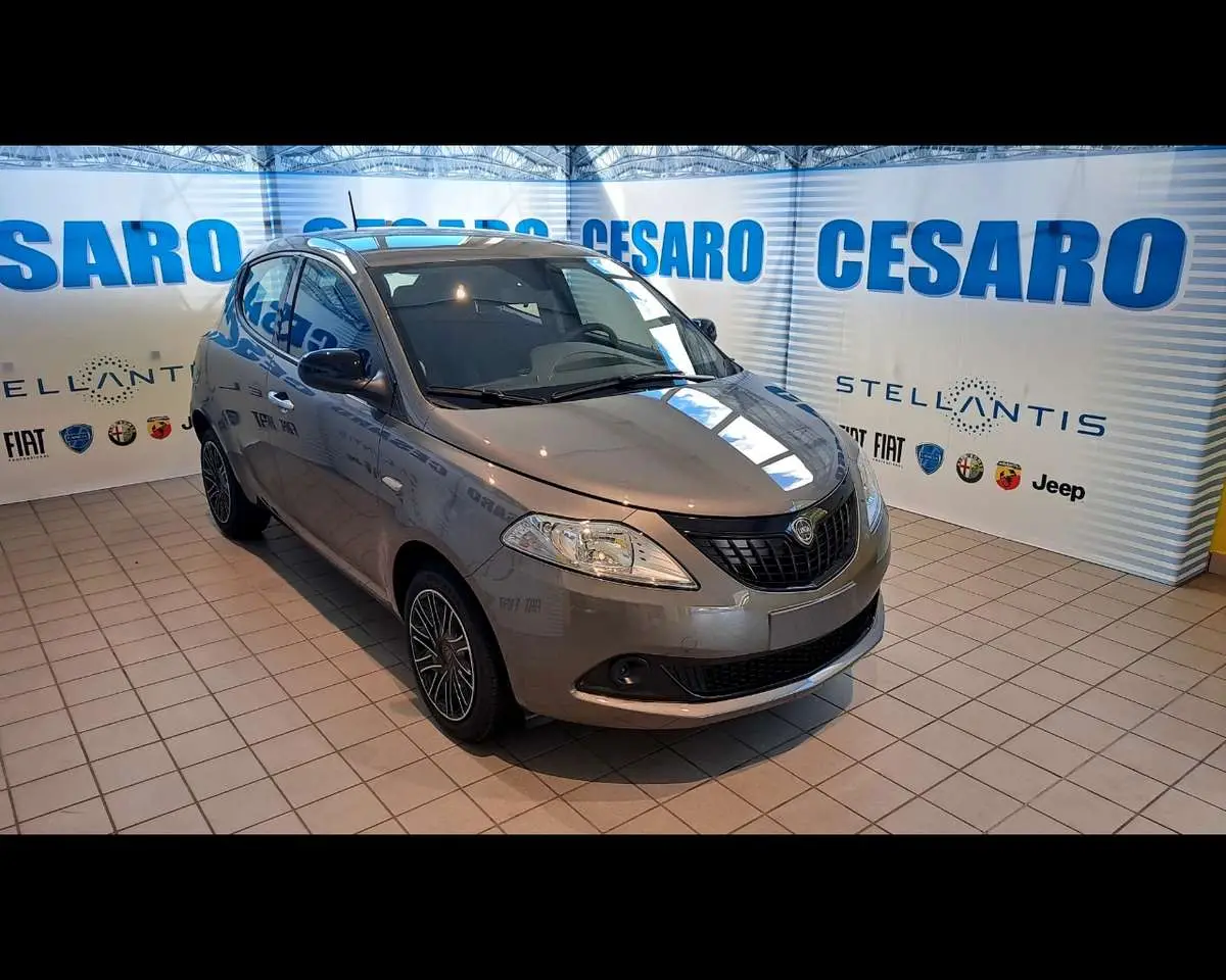 Photo 1 : Lancia Ypsilon 2024 Hybride