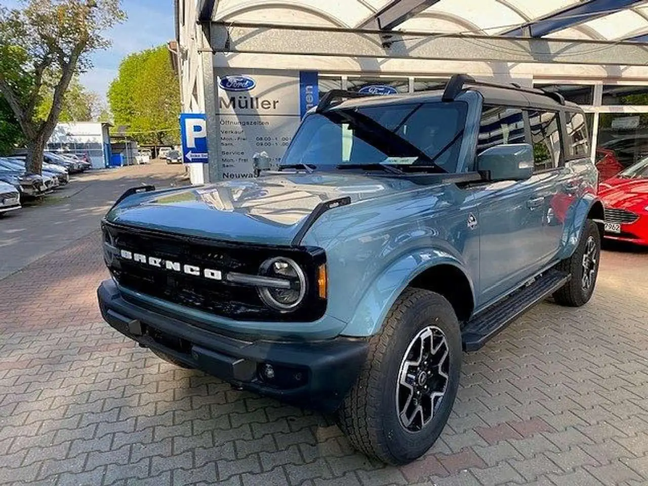 Photo 1 : Ford Bronco 2023 Petrol