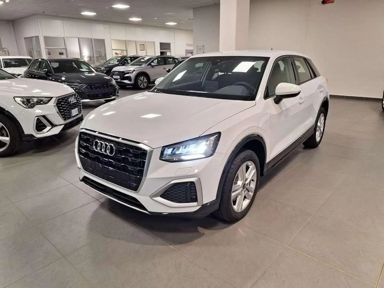 Photo 1 : Audi Q2 2024 Diesel